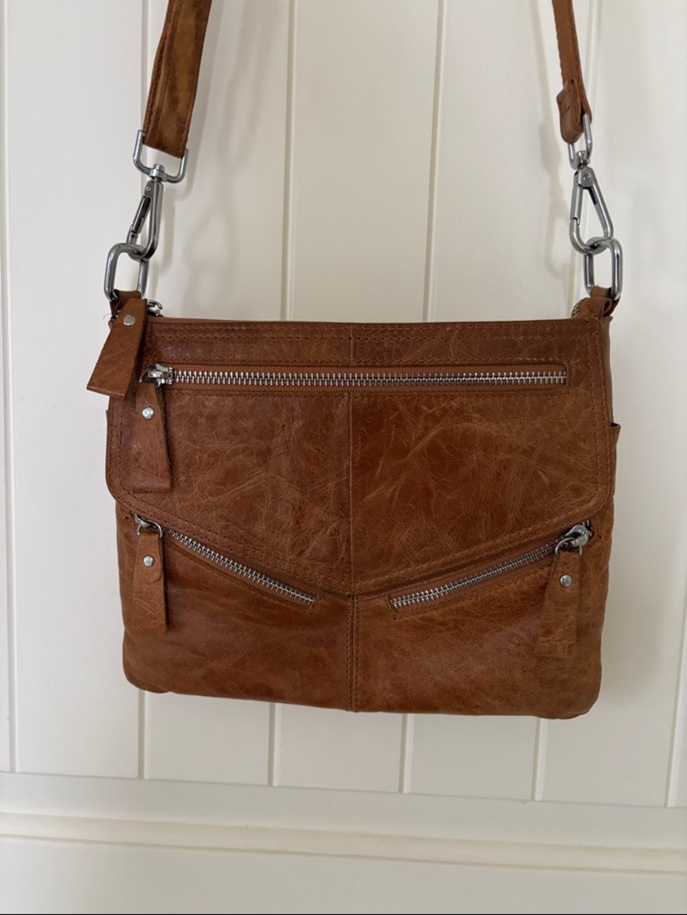 Brown Genuine Leather Crossbody Bag w/ Zipper Pockets – Adjustable Strap